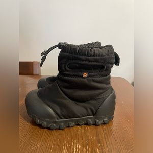 Bogs B-MOC Snow